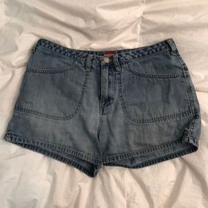 Old Navy boyfriend jean shorts light wash